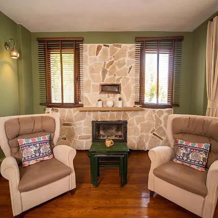 Fascinating Villa With Private Pool, Nature View, Fireplace And Balcony In Fethiye 페티예